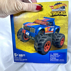 Mega Building Blocks Hot Wheels Monster Truck RACE ACE 69 Pc New NIB With Driver
